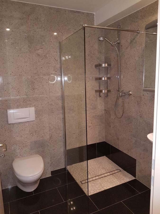 Wohnen Im Souterrain Einer Villa هيردكه المظهر الخارجي الصورة